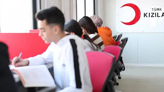 Deprem bölgesinden 504 öğrenci üniversiteye yerleşti