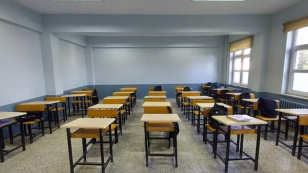 Deprem sebebiyle 5 ilde okullar tatil edildi