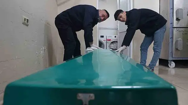 Depremin acı yükünü kaldıran gassallar yaşadıklarını anlattı