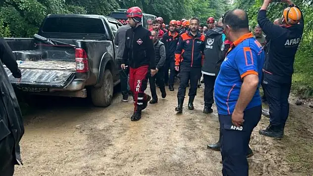 Dereyi ATV ile geçmeye çalışan anne ve oğlu öldü