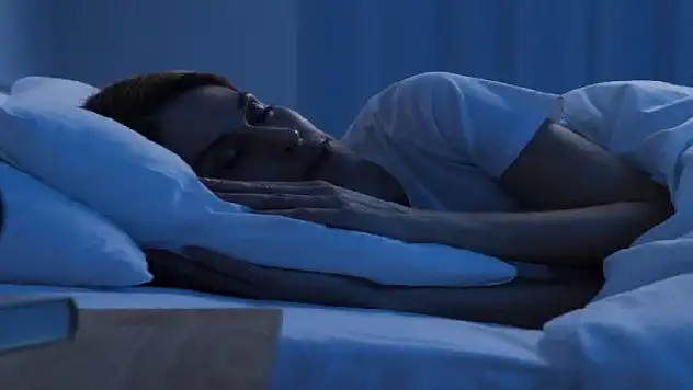 Derin bir uyku için tek çare ağır yorgan değil! Yatmadan önce bunu yapın!