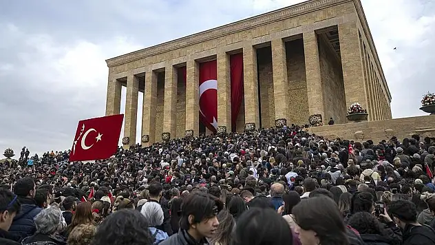 Ders kitaplarındaki Atatürk portresi Anıtkabir'de sergilenecek