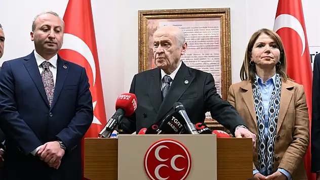 Devlet Bahçeli: Sonuç almadan bakanlarımızı suçlamak siyasete ihanettir
