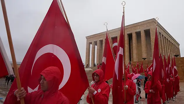 Devlet erkanı Anıtkabir'i ziyaret etti
