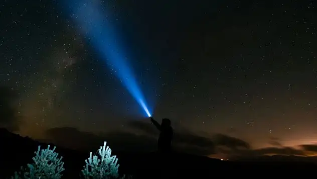 Dilek tutmaya hazır mısınız? Orionid Meteor Yağmuru başlıyor, nereden ve nasıl izlenir? Orionid Meteor Yağmuru nedir?