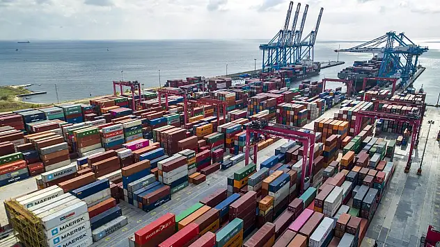Dış ticaret mevzuatına aykırı davrananlara 8,3 milyar liralık ceza