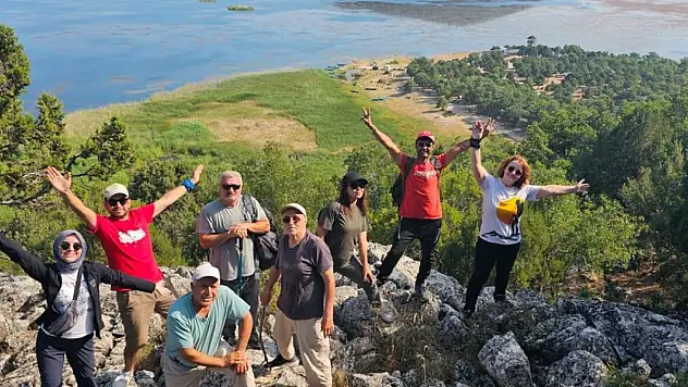 Doğa tutkunları Beyşehir'de kamp etkinliği yaptı