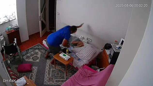 Doktor, annesini döve döve komaya soktu!