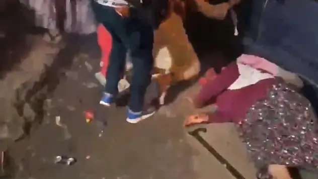Düğünde korku dolu anlar! Havai fişekler kalabalığın ortasında patladı