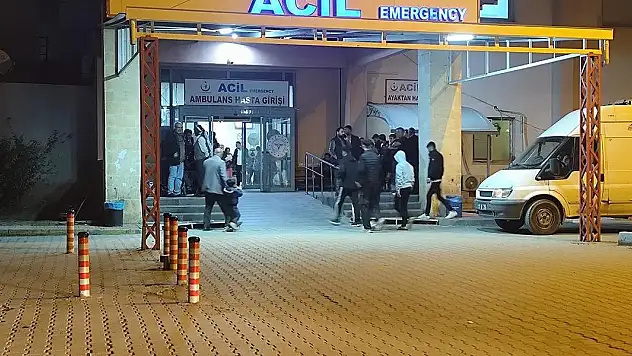 Düğünde tavuk-pilav yiyen 22 kişi hastanelik oldu