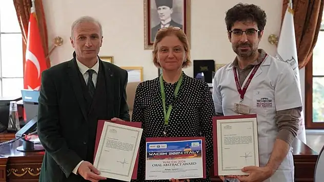 Dünya Acil Tıp Kongresi'nden Türk doktorlara iki ödül