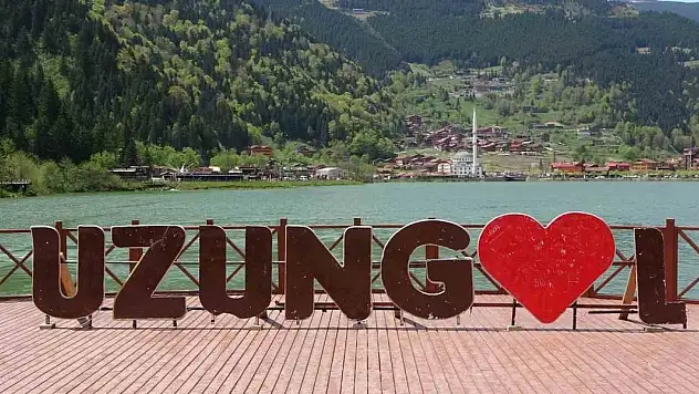 Dünyaca ünlü Uzungöl'de yeni turizm sezonu için geri sayım başladı
