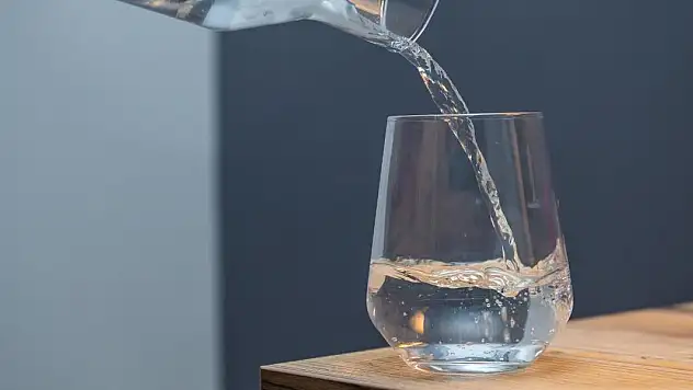 Dünyada yaklaşık 4,4 milyon kişi güvenilir içme suyuna erişemiyor