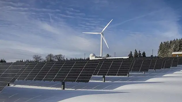 Dünyada yapımı süren 3 enerji projesinden 2'si temiz kaynaklı