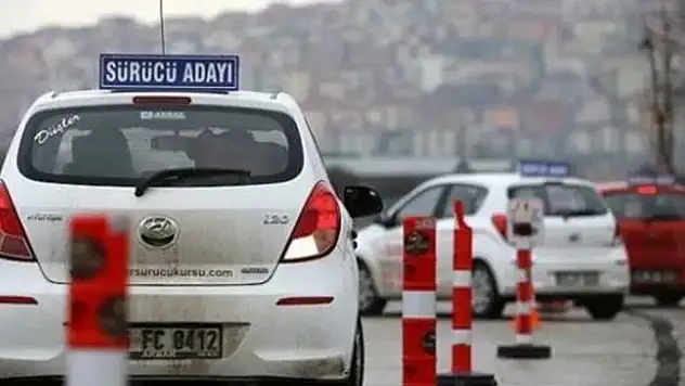 Ehliyet alacaklar dikkat! 2027'de yeni dönem başlıyor: Sınav sistemi değişebilir
