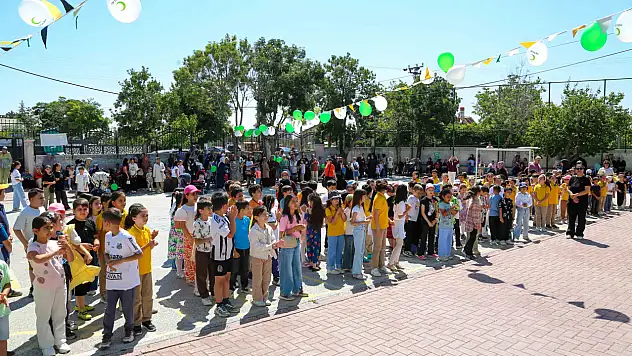 Ekran başından oyun parkına: Meramlı çocuklar 'Yeşil Fest' ile coştu!