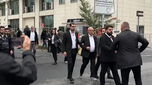 Ekrem İmamoğlu'nun babası ve oğlu yolsuzluk soruşturması kapsamında ifade verdi