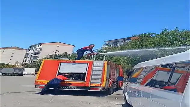 Elektrik Teline Konan Karga Felakete Yol Açtı!