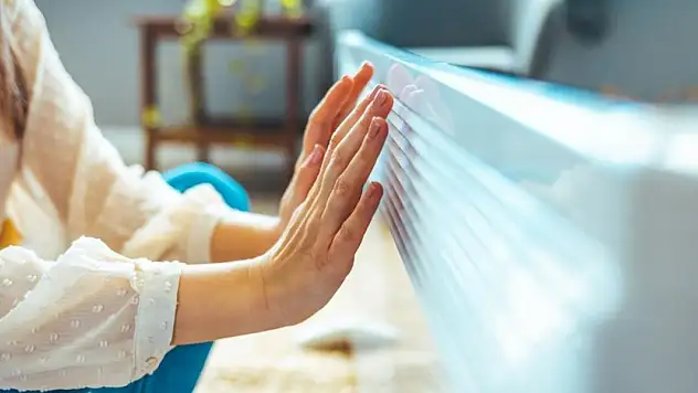 Eli üşüyenler dikkat! Sebebi bu olabilir!