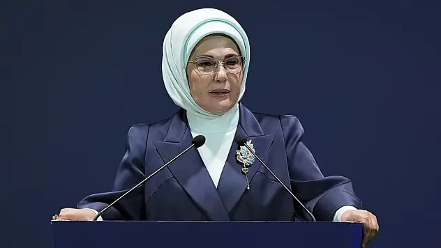 Emine Erdoğan, Türkiye Maarif Vakfının kuruluş yıl dönümünü kutladı