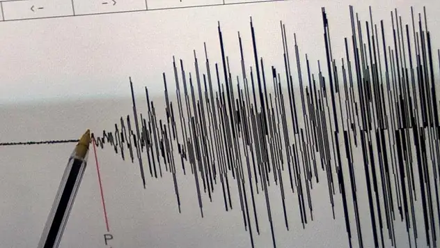 Endonezya'da 6,6 büyüklüğünde deprem