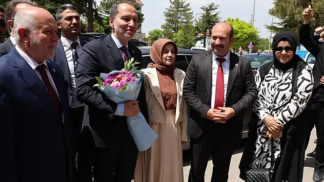 Erbakan'dan Konya'da belediye ve parti teşkilatlarına hayırlı olsun ziyareti