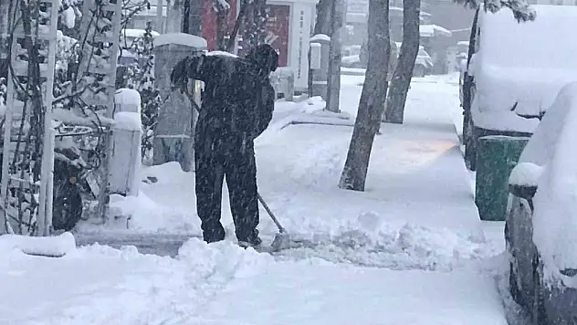 Ereğli'de kar yağışı etkili oluyor