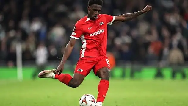Ernest Poku Beşiktaş'a mı transfer oluyor? İstanbul'a geliyor: İşte sözleşme detayları