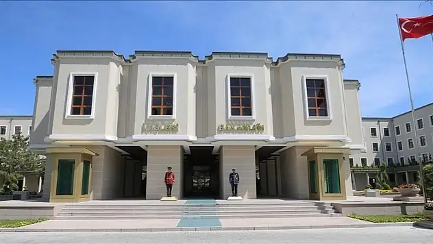 Esenyurt Belediye Başkanı Özer görevden uzaklaştırıldı