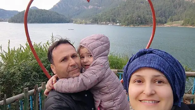 Eşi kazada öldü, şoförün serbest kalmasına tepki gösterdi