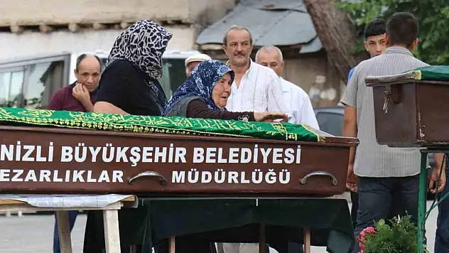 Eşi ve evladının ardından gözyaşı döken kadının feryatları yürekleri dağladı