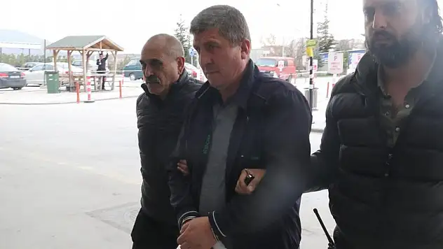 Eşini 14 bıçak darbesiyle öldüren sanık: Onu çok seviyordum