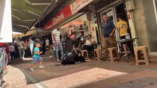 Eşini sokak ortasında öldüresiye döven şahıs tutuklandı