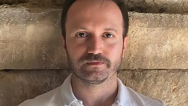 Eşini ve oğlunu öldüren doktor cezaevinde intihara kalkıştı