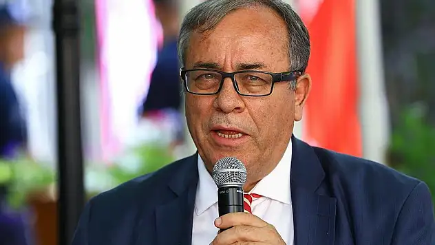 Eski bakan Halil Şıvgın yaşamını yitirdi