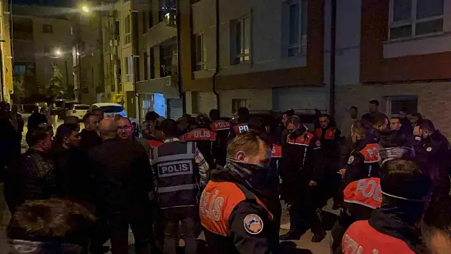 Eskişehir'de bekçiye balta çektiği iddia edilen şüpheli gözaltına alındı