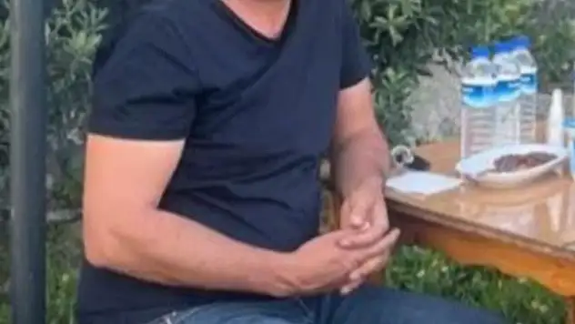 Evinde, tartıştığı kişiyi baltayla öldürdü