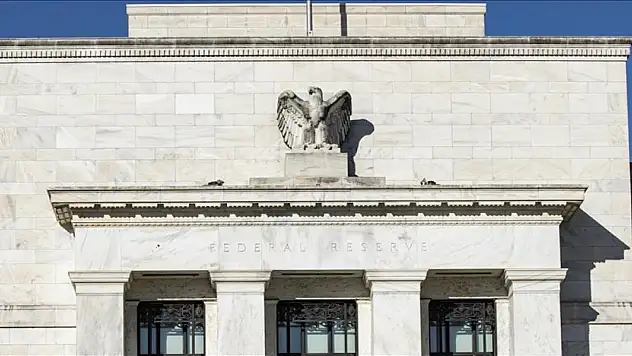 Fed: ABD'nin mali borcunun sürdürülebilirliği en önemli finansal istikrar riski olarak görülüyor