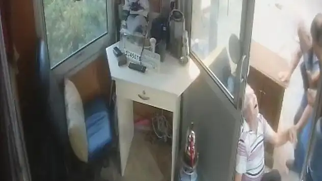Fenalaşan arkadaşına müdahale etti, ikisi de kalp krizinden öldü