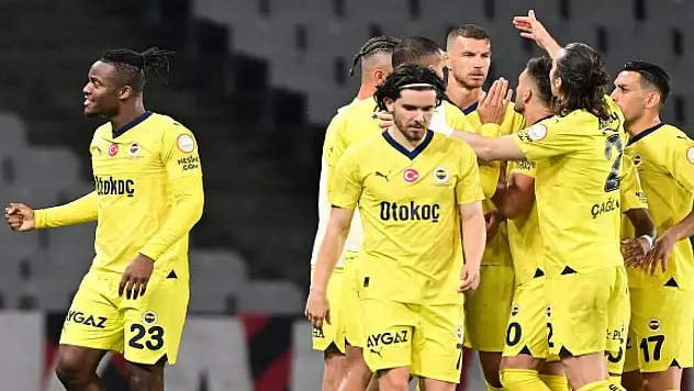 Fenerbahçe geriden gelip kazandı
