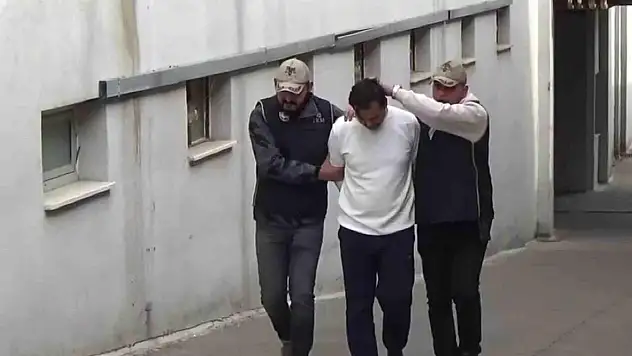 FETÖ firarisi ihraç icra müdürü Adana'da yakalandı