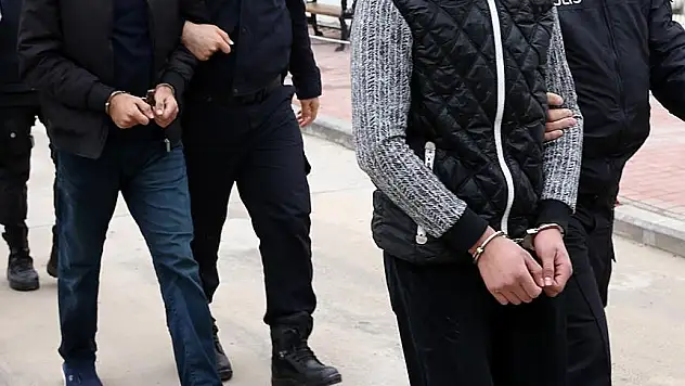 FETÖ'nün Finans Ağına Darbe: 16 Gözaltı Kararı!