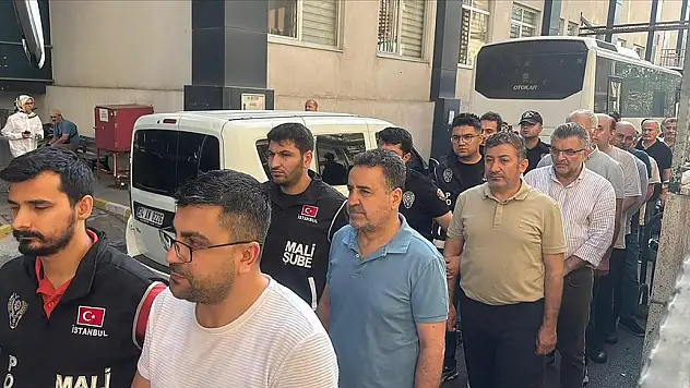 FETÖ'nün Gizli Yapısına Baskın! Zanlılar Adliyeye Çıkarıldı