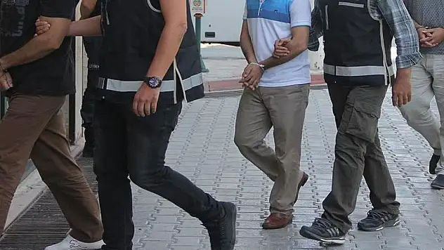 FETÖ'nün hücre evlerine yönelik soruşturmada 14 şüpheli yakalandı