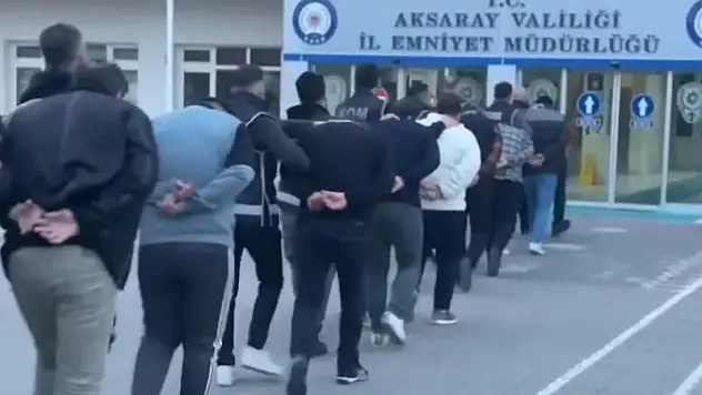 FETÖ'ye kıskaç! 45 ilde dev operasyon yapıldı