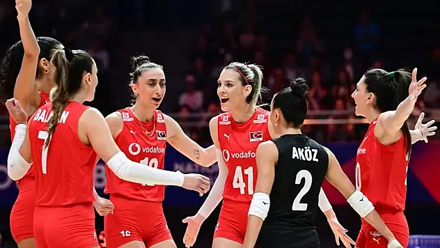 Filenin Sultanları, Polonya'yı devirdi! 3-2