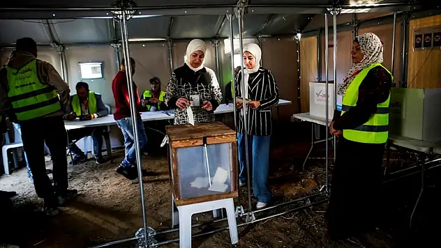 Filistinliler, yerel seçimler için sandığa gitti