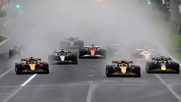 Formula 1'de ikinci yarış Çin'de