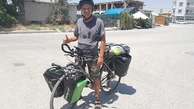 Fransız bisikletçi Konya'ya ulaştı