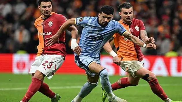 Galatasaray'da yerli futbolculara yeni sözleşme